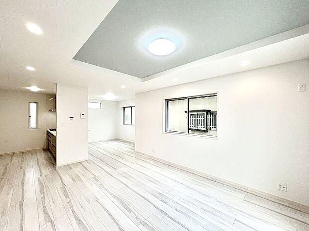 ◆2号棟◆~Living~ ここにはみんなが集い、食事と楽しい会話が始まる。話に夢中になりすぎて、ついつい時を忘れ夜半過ぎになってしまう。そんな束の間の幸せを感じさせてくれる場所でありたい。