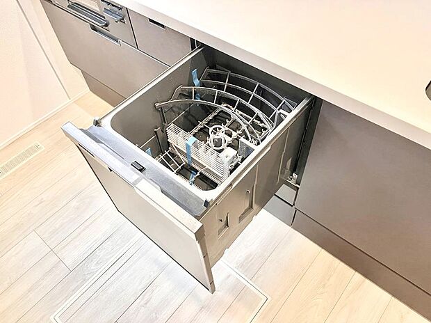 面倒なお片づけは食洗機にお任せ!家事の負担が減って、時間にも気持ちにもゆとりができます。