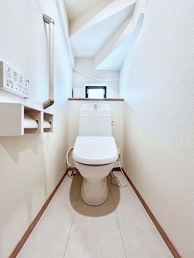 トイレは温水洗浄機能付き