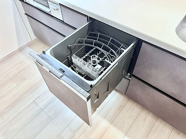 ◆A号棟◆面倒なお片づけは食洗機にお任せ！家事の負担が減って、時間にも気持ちにもゆとりができます。