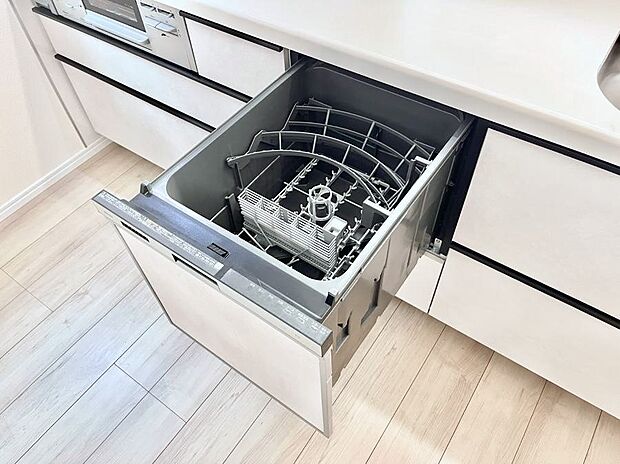 ◆B号棟◆面倒なお片づけは食洗機にお任せ!家事の負担が減って、時間にも気持ちにもゆとりができます。