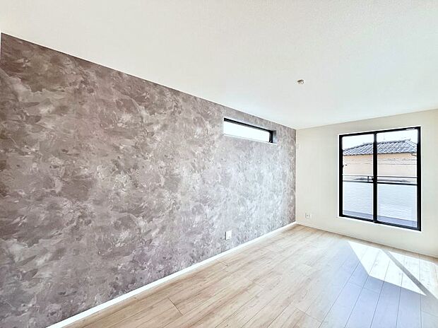 ◆B号棟◆~Bed Room~ マンションと違い部屋数が多いのが戸建てのメリットです。ご家族が増えたことで手狭に感じていた住まいも戸建てでは各居室プライバシーを保つことができます。