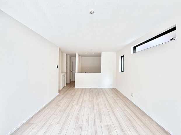 ◆B号棟◆～Living～　ここにはみんなが集い、食事と楽しい会話が始まる。話に夢中になりすぎて、ついつい時を忘れ夜半過ぎになってしまう。そんな束の間の幸せを感じさせてくれる場所でありたい。