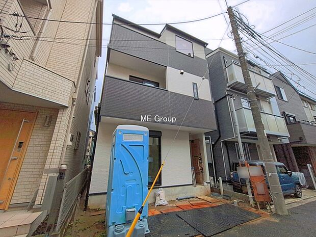 ~Exterior~ 忙しく過ぎゆく日常を置き去るほど、ゆったりした時間が流れる住環境。『快適』は「家」と「街」と「環境」が調和した時に訪れるだと改めて感じさせてくれます。