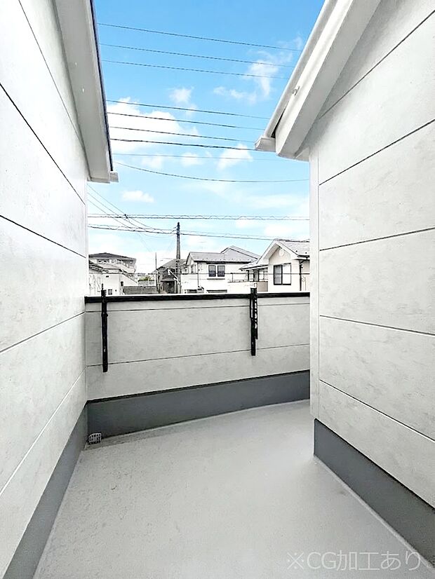 ◆1号棟◆~Balcony~ バルコニーは温かい陽がさしこみ、お布団や洗濯物を気持ちよく干すことができます。 使いやすく開放的なバルコニーです♪陽ざしがたっぷり降り注ぐ、バルコニー付き住まい。