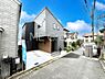 外観：～Exterior～　前面道路は閑静な住宅地をはしる車通りの少ない道路。駐車の出し入れもらくらくです！ご不明点・現地見学のご希望は、お気軽にお問い合わせください！