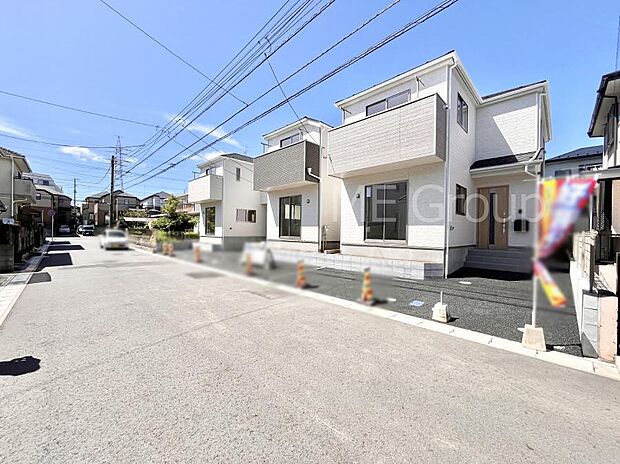 ～Exterior～　前面道路は閑静な住宅地をはしる車通りの少ない道路。駐車の出し入れもらくらくです！ご不明点・現地見学のご希望は、お気軽にお問い合わせください！