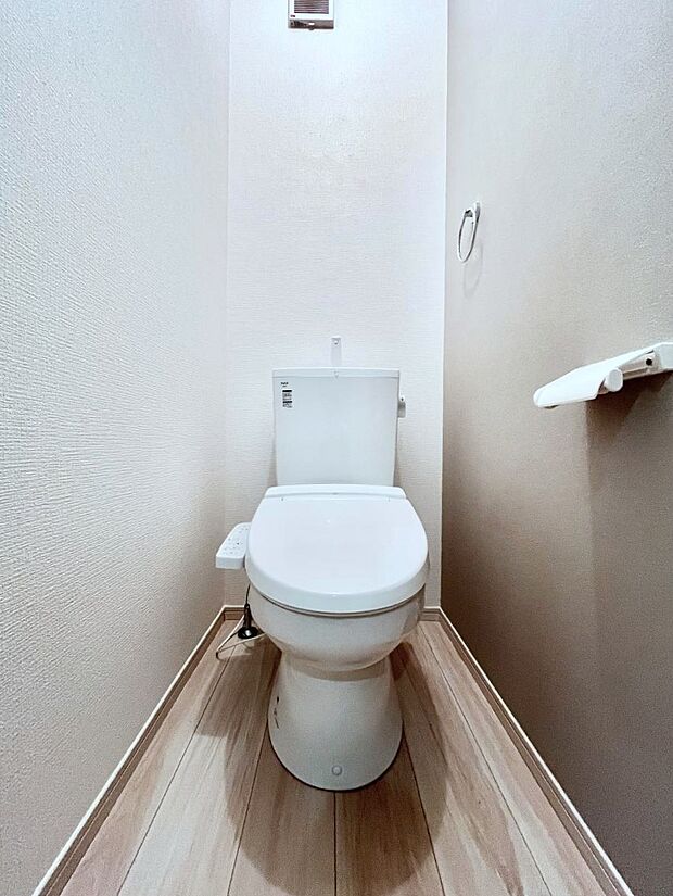 トイレは1階と2階それぞれに配置されていてとても便利です。 