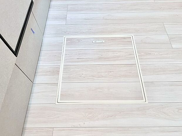 ◆1号棟◆床下収納付き！日用品・非常用品の収納にも大活躍。