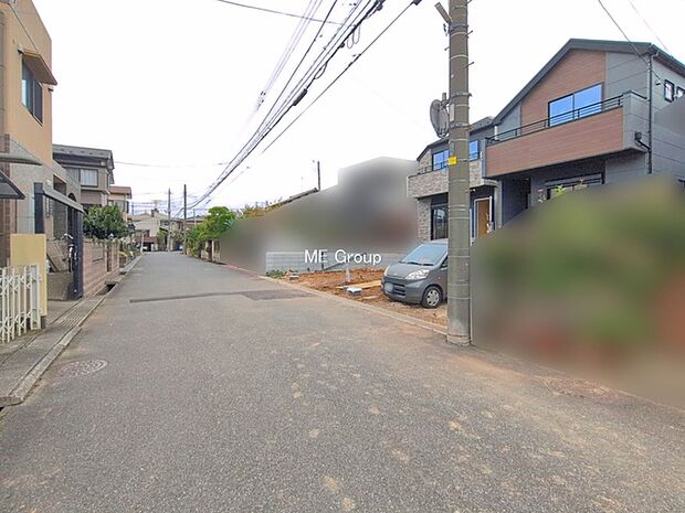 ~Exterior~ 前面道路: 南西 6m 公道 住宅地になっているので車量も少なく、静かな立地です。子育て環境も良好です♪♪周辺環境もあわせてご案内させて頂きます。