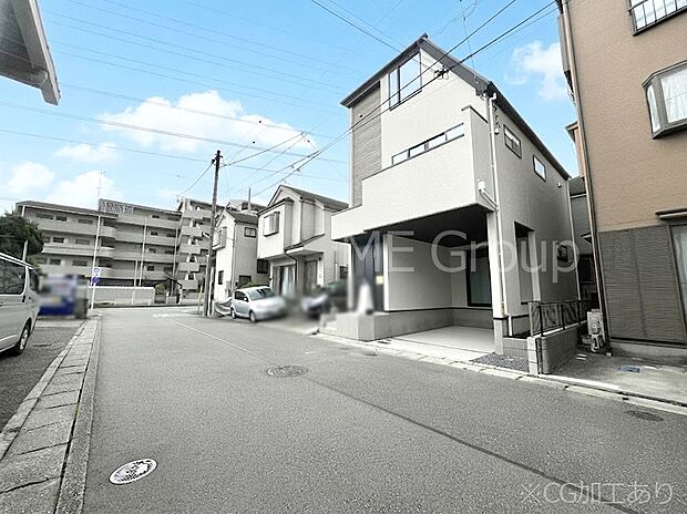 ~Exterior~ 前面道路は閑静な住宅地をはしる車通りの少ない道路。駐車の出し入れもらくらくです!ご不明点・現地見学のご希望は、お気軽にお問い合わせください!