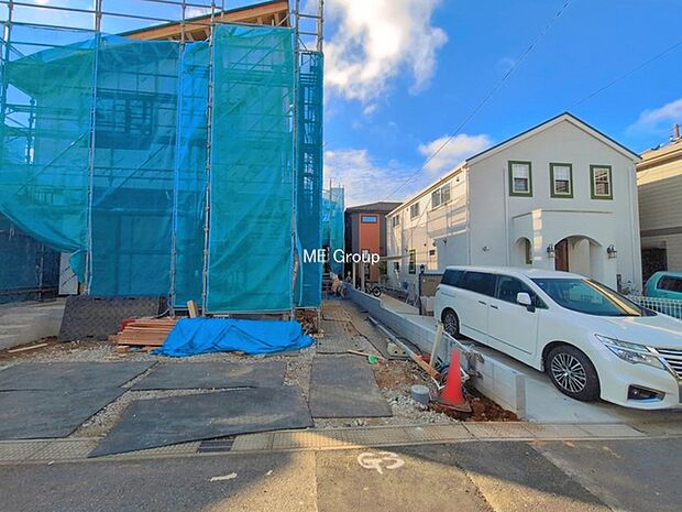 ◆1号棟◆~Exterior~ 忙しく過ぎゆく日常を置き去るほど、ゆったりした時間が流れる住環境。『快適』は「家」と「街」と「環境」が調和した時に訪れるだと改めて感じさせてくれます。