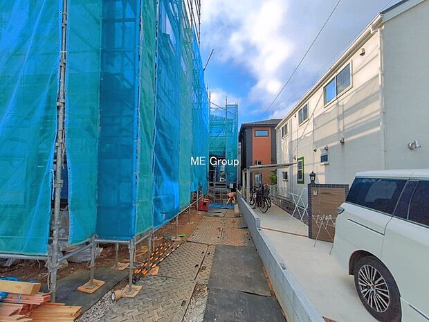 ◆1号棟◆~Exterior~ 忙しく過ぎゆく日常を置き去るほど、ゆったりした時間が流れる住環境。『快適』は「家」と「街」と「環境」が調和した時に訪れるだと改めて感じさせてくれます。