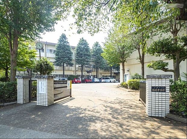 中学校 1140m 千葉市立稲毛中学校