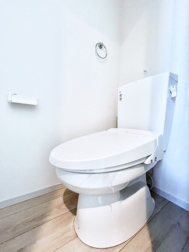 トイレは1階と2階それぞれに配置されていてとても便利です。 
