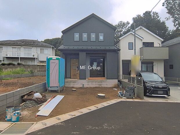 ~Exterior~ 東武野田線「六実」駅徒歩9分!駅近の利便性と豊かな自然を享受する住環境のもと、彩り豊かな快適な暮らしは家族を笑顔にしてくれそうです。住みたくなる家。暮らしたい町。