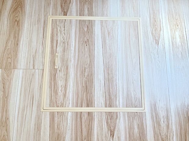 床下収納付き!日用品・非常用品の収納にも大活躍。
