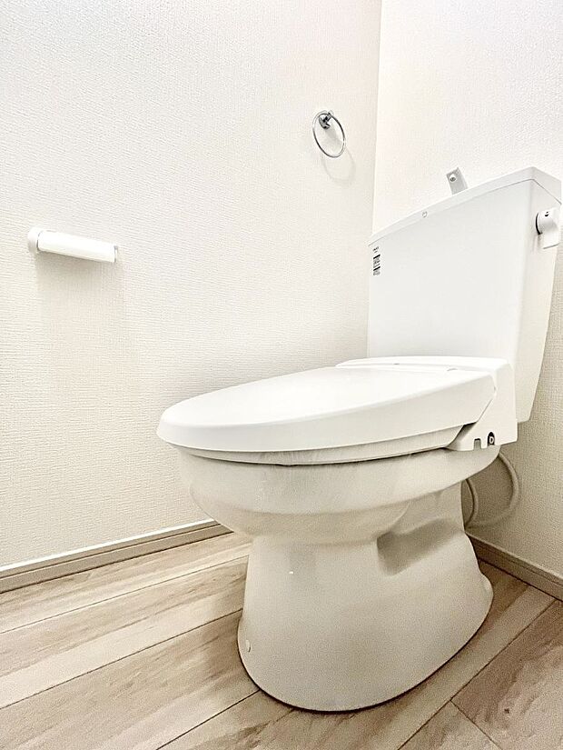 トイレは1階と2階それぞれに配置されていてとても便利です。 