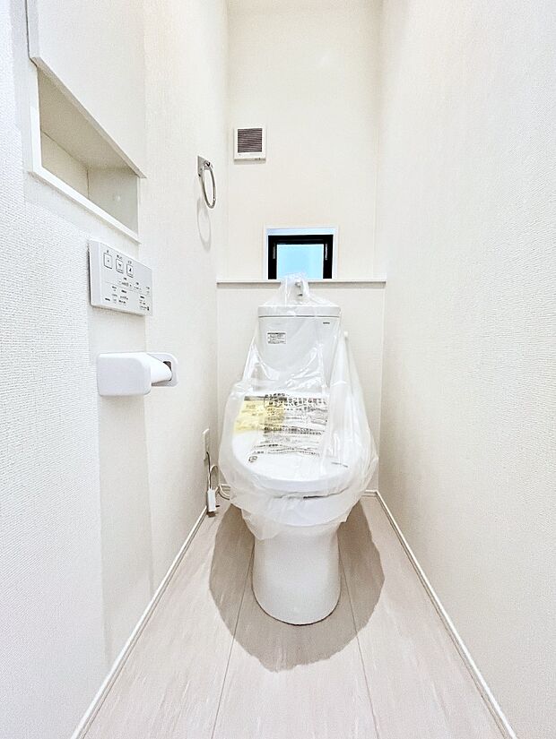 トイレは温水洗浄機能付き