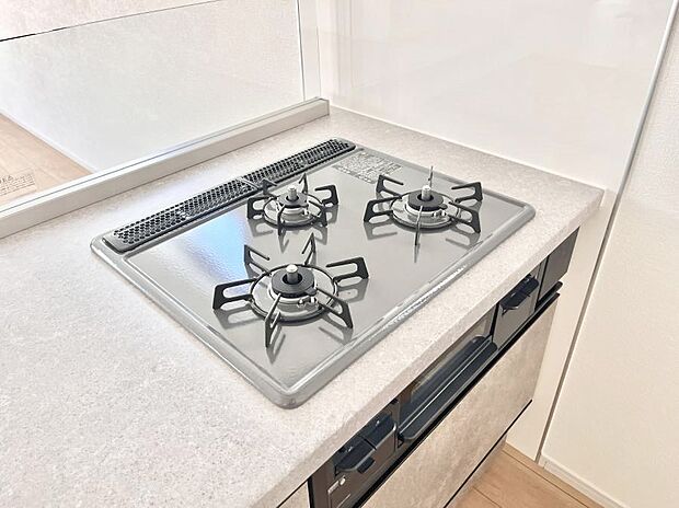 三口ガスコンロでお料理が一気にはかどりそう。