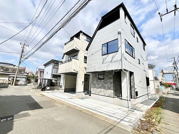 角地なので日当たりも良く、お家が堂々として見えます。
