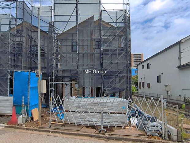 ◆1号棟◆~Exterior~ 閑静な住宅地で子育て家族にピッタリ。毎日のお散歩も快適な緑に恵まれたエリアで、自然に包まれた穏やかな暮らしを実現するための、ゆとりある住環境が整っています。