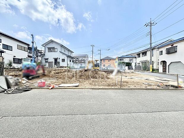 ◆1~3号棟◆~Exterior~ 一戸建ての大きなメリットは、自分達の「土地」を「自由に」使える事です。ガーデニングやDIY,車やバイクの趣味など様々な用途で利用できます。