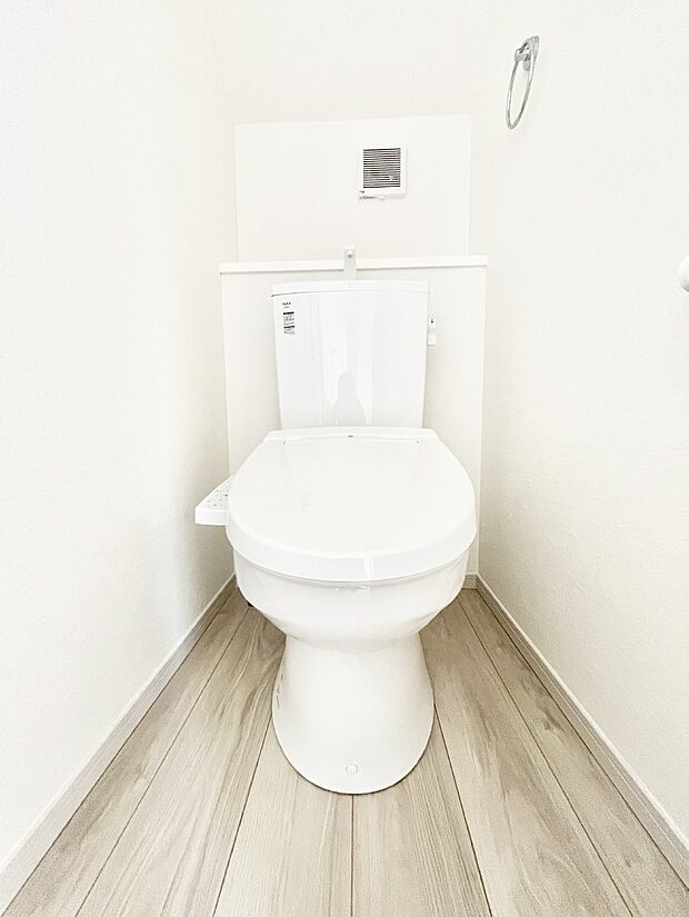 トイレは安心の2箇所!朝のバタバタも一安心です。