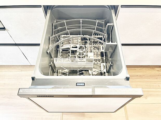 面倒なお片づけは食洗機にお任せ！家事の負担が減って、時間にも気持ちにもゆとりができます。