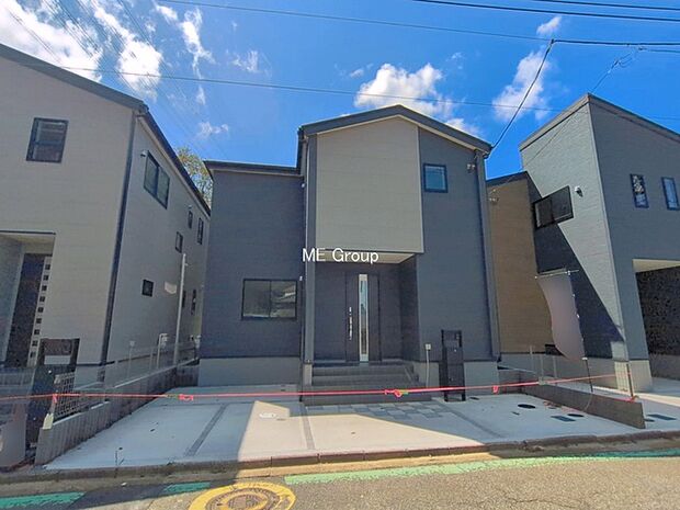 ◆2号棟◆~Exterior~ 忙しく過ぎゆく日常を置き去るほど、ゆったりした時間が流れる住環境。『快適』は「家」と「街」と「環境」が調和した時に訪れるだと改めて感じさせてくれます。