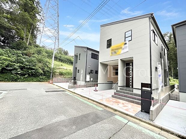 前面道路はきちんと整備されています