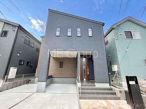 洗練された外観、上質な住空間が広がる室内は永く安心して過ごせる住居です。 