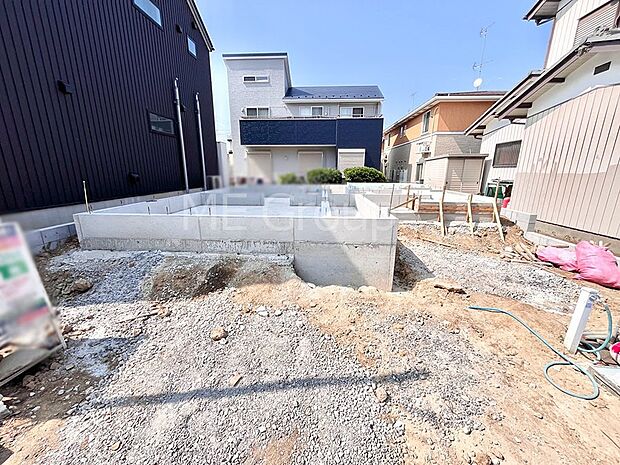 ~Exterior~ 周辺には学校や買物施設もあり生活、子育てに適した環境が広がっています!「永住地」として、物件のご見学だけではなく、周辺の環境や通学できる学校についてもご相談ください!