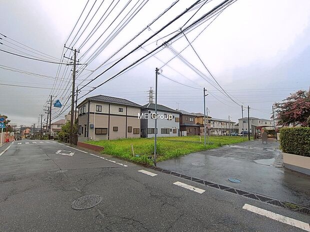 ~Exterior~ 前面道路:北東 7.17m 公道、北西 5m 私道 住宅地になっているので車量も少なく、静かな立地です。子育て環境も良好です♪♪周辺環境もあわせてご案内させて頂きます。