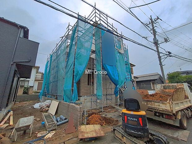 ◆2号棟◆~Exterior~ 閑静な住宅地で子育て家族にピッタリ。毎日のお散歩も快適な緑に恵まれたエリアで、自然に包まれた穏やかな暮らしを実現するための、ゆとりある住環境が整っています。