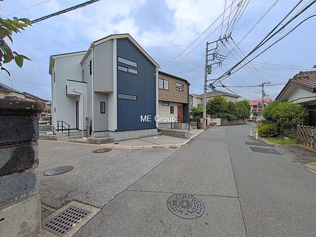 ~Exterior~ 前面道路:北 5.9m 公道、東 5m 公道 住宅地になっているので車量も少なく、静かな立地です。子育て環境も良好です♪♪周辺環境もあわせてご案内させて頂きます。