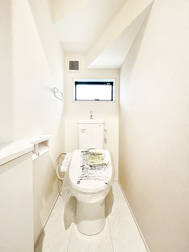 トイレは安心の2箇所！朝のバタバタも一安心です。 
