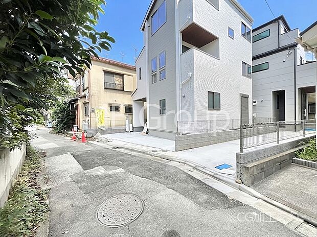 ～Exterior～　前面道路：西 3.1m 公道　前面道路は閑静な住宅地をはしる車通りの少ない道路。駐車の出し入れもらくらくです！ご不明点・現地見学のご希望は、お気軽にお問い合わせください！