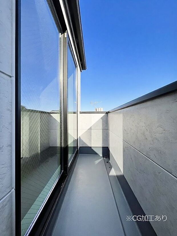 ◆2号棟◆～Balcony～  大きな空に囲まれた気持ちのいい家。  バルコニーを覗くだけで圧倒的な開放感に包まれます。  バルコニーは陽がさしこみお布団や洗濯物を気持ちよく干すことができます。