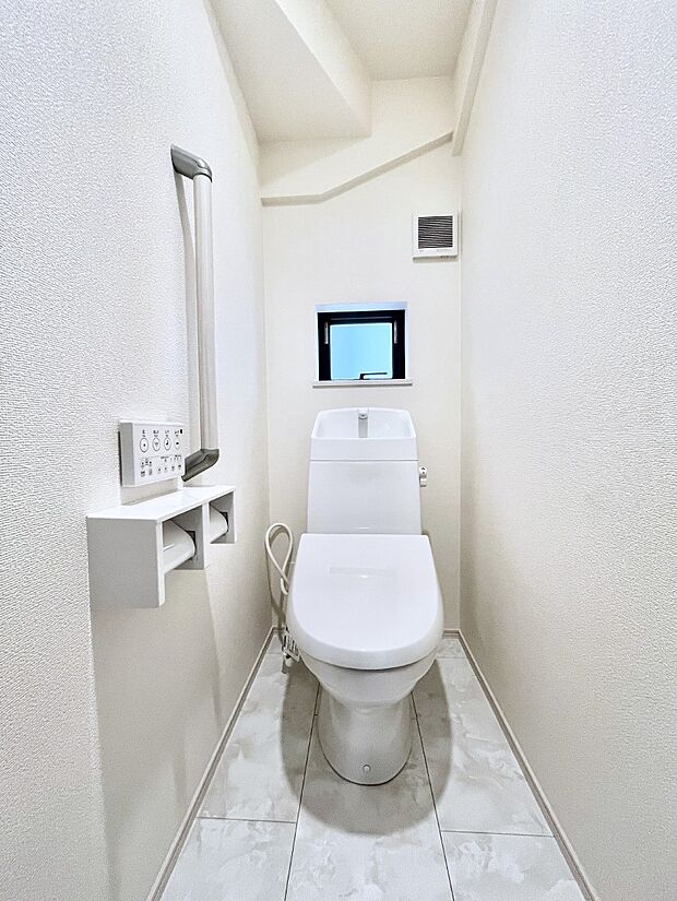 トイレは1階と2階それぞれに配置されていてとても便利です。 