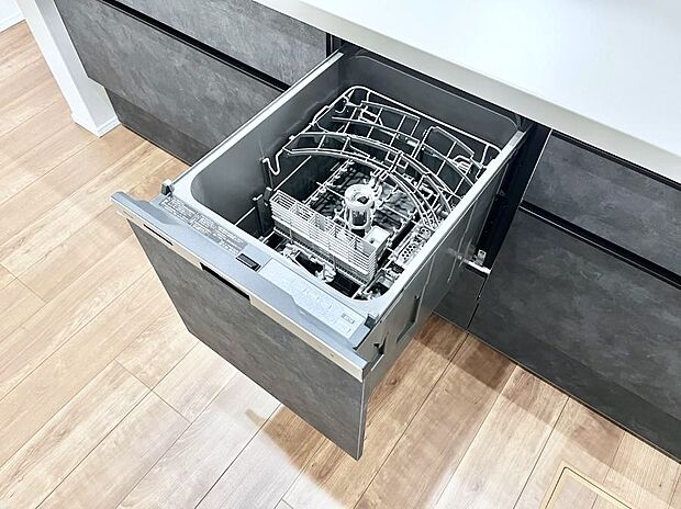 面倒なお片づけは食洗機にお任せ!家事の負担が減って、時間にも気持ちにもゆとりができます。