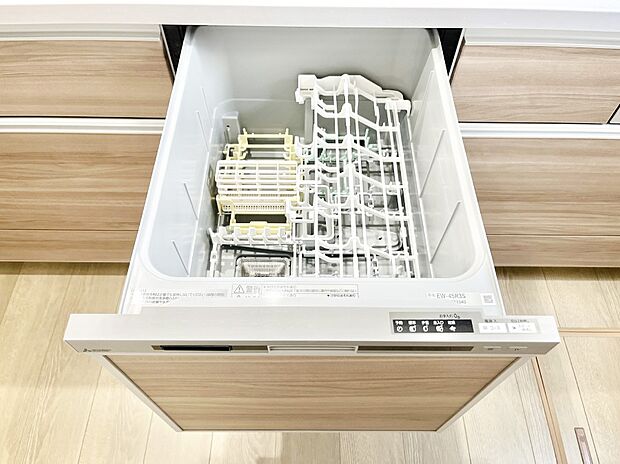 面倒なお片づけは食洗機にお任せ!家事の負担が減って、時間にも気持ちにもゆとりができます。