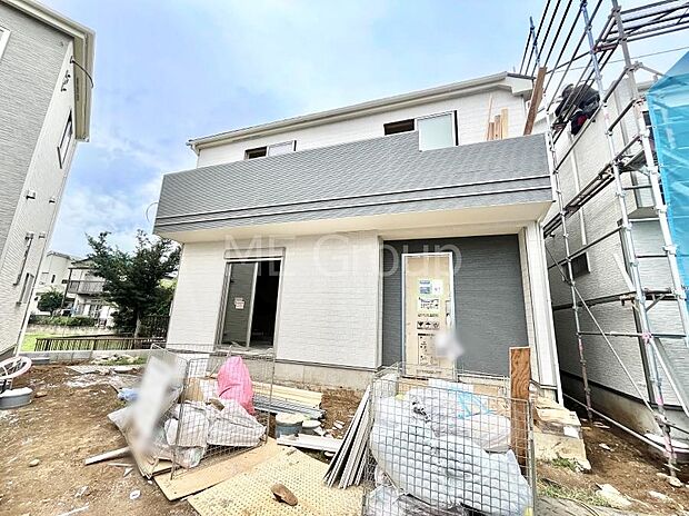 溢れる陽光でご家族の笑顔も輝く