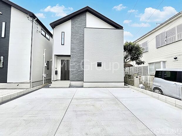 ◆1号棟◆~Exterior~ 周辺には学校や買物施設もあり生活、子育てに適した環境が広がっています!「永住地」として、物件のご見学だけではなく、周辺の環境や通学できる学校についてもご相談ください!