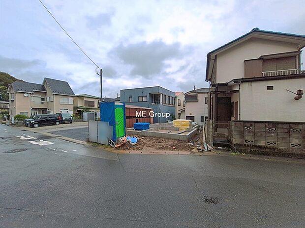 ~Exterior~ 北西 5.2m 公道 住宅地になっているので車量も少なく、静かな立地です。子育て環境も良好です♪♪周辺環境もあわせてご案内させて頂きます。