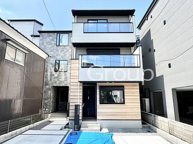 たっぷりの陽光と開放感に包まれる明るい住まい