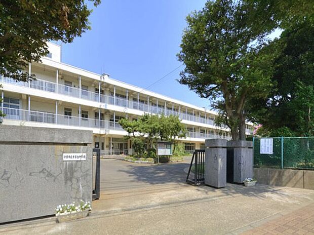 中学校 880m 千葉市立千草台中学校