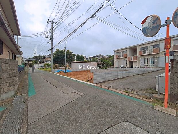～Exterior～　南西 4.5m 公道　住宅地になっているので車量も少なく、静かな立地です。子育て環境も良好です♪♪周辺環境もあわせてご案内させて頂きます。  