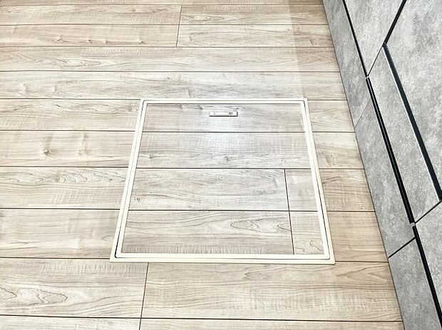 床下収納付き!日用品・非常用品の収納にも大活躍。