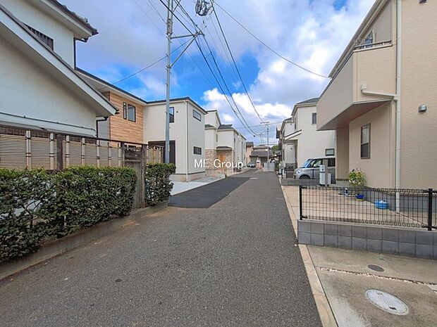 ~Exterior~ 北東 4m 公道 住宅地になっているので車量も少なく、静かな立地です。子育て環境も良好です♪♪周辺環境もあわせてご案内させて頂きます。